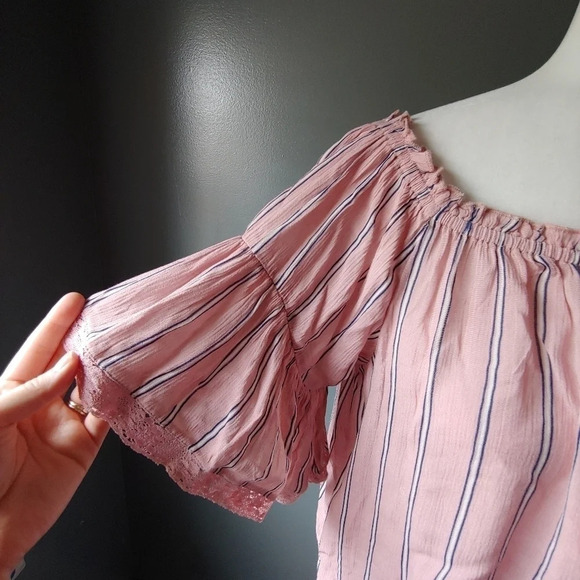 American Eagle Pink Blouse - Picture 3 of 5